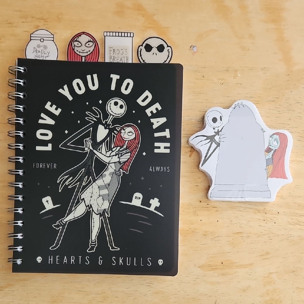 THE NIGHTMARE BEFORE CHRISTMAS JOURNAL AND STICKY NOTES